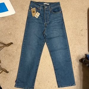 Levi’s Ribcage Straight Ankle Jeans
